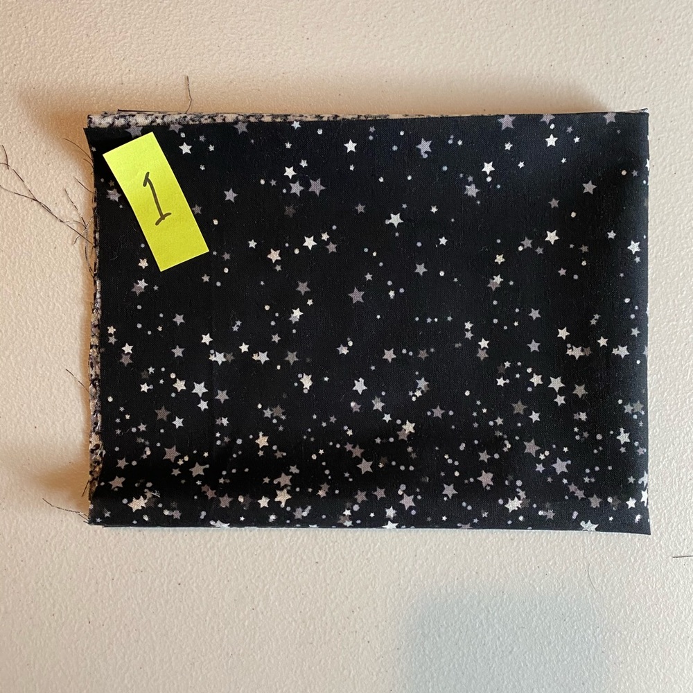 Black & Gray Star facemask. - Picture 6 of 11